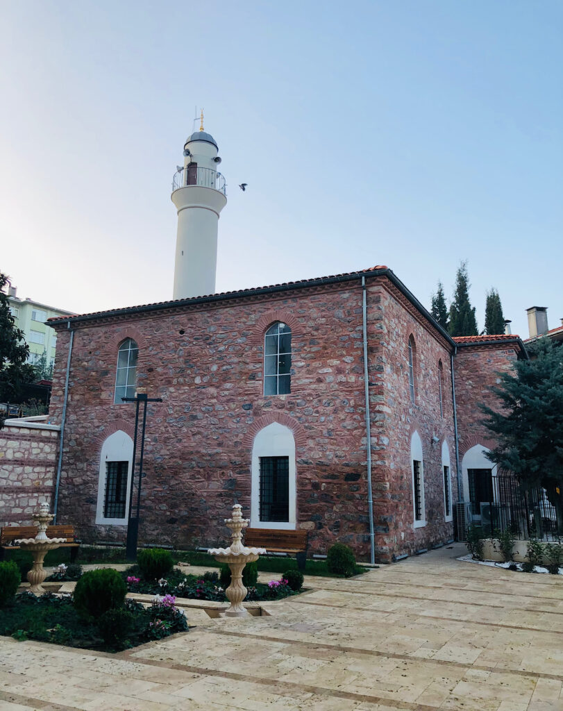 Gülfem Hatun Camii • Konumu, Fotoğrafları ve Hakkındaki Bilgiler