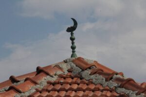 Kazancı Baba Türbesi Âlem Detayı