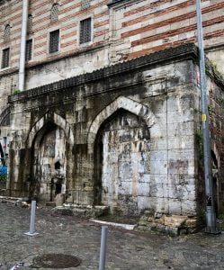 Kadırga Sokullu Mehmet Paşa Külliyesi Çeşmesi