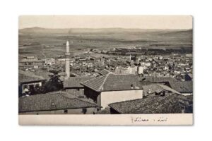 Ankara (Kaleden batıya genel bakış. Ön planda görünen minare Alaaddin Camii'ne aittir.)