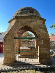 Dörtayak Türbesi, Niğde