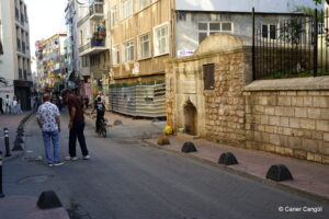 Abdi Kaptan Çeşmesi ve Sokak Görünümü