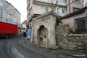 Arpa Emini Çeşmesi