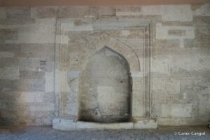 Atik Valide Külliyesi Altındaki Çeşme