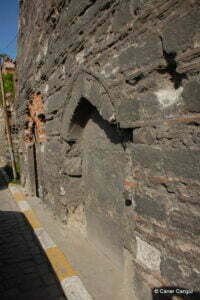 Aziz Efendi Tekkesi Duvar Çeşmesi