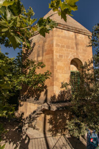 Mansur Baba Türbesi