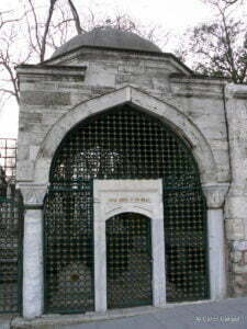 Hançerli Sultan Türbesi