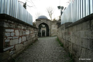 Hançerli Sultan Türbesi