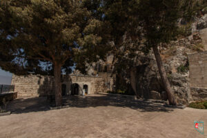 Aziz Petrus Kilisesi Bahçesi