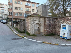 Dökmeci Başı Süleyman Ağa Çeşmesi