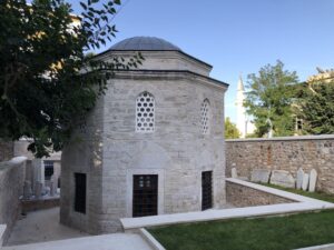 Asude Hatun Türbesi