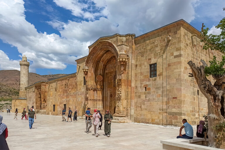 Divriği Ulu Camii ve Darüşşifası