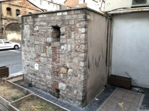 Ayakapı Çeşmesi