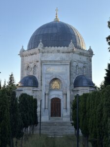 Sultan Reşat Türbesi