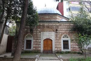 Çaşnıgir Osman Ağa Türbesi