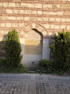 Aziz Efendi Tekkesi Duvar Çeşmesi