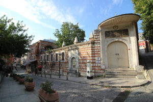 Hacı Beşir Ağa Camii