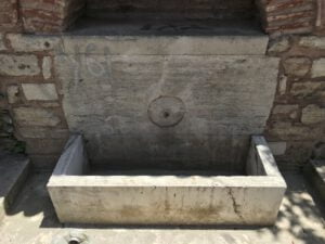 Kanuni Sultan Süleyman Çeşmesi, Defterdar