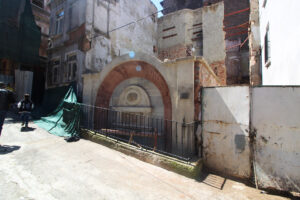 II. Mahmut Çeşmesi, Karakurum Sokak