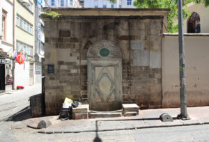 Hüseyin Ağa Cami Çeşmesi