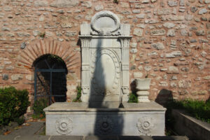 II. Mahmut Türbesi Haziresi'ndeki Çeşme