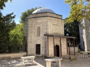 Selçuk Hatun Türbesi