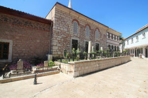 Saçlı Emir Tekkesi