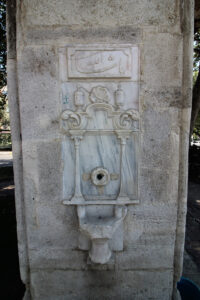 Süleyman Kaptan Çeşmesi, Kulaksız