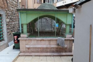 Kazancıbaşı Sadettin Efendi Türbesi