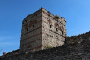 Kara Surları, Ana Sur, T55