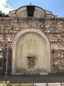 Surp Asdvadzadzin Ermeni Kilisesi Çeşmesi, Yeniköy