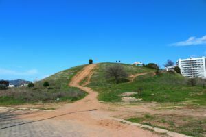 Güneydoğudan Dedekuyusu Höyüğü
