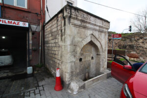 Ayakapı Çeşmesi