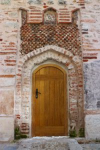 Türbe Girişi, Alihan Oğlu İsmail Türbesi