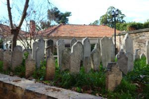 Hazire, Alihan Oğlu İsmail Türbesi