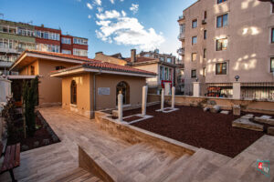 Kadızade Tekkesi Türbe ve Haziresi