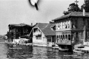 Hacı Ahmet Bey, Dr. Ali Mazhar Bey, Ethem Pertev Bey Yalıları