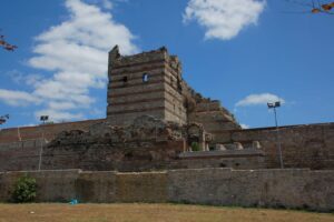 Kara Surları, Ana Sur, T62