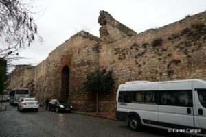 Kara Surları, Ana Sur, T94