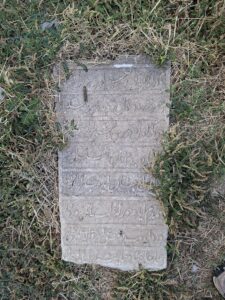 Mezar taşı K13