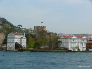 Riyaziyeci İzzet Bey Yalısı