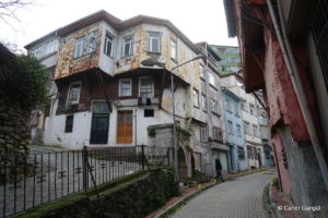 Mismarcı Çeşmesi ve İncebel Sokak