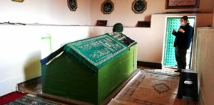 Ovacık Dede Türbesi