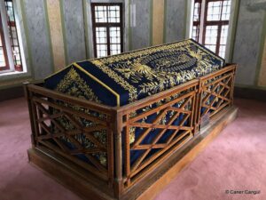 Selçuk Hatun Türbesi