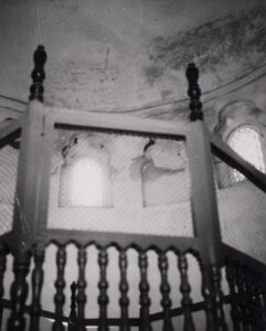 Karacabey Türbesi içi