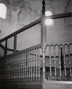 Karacabey Türbesi içi