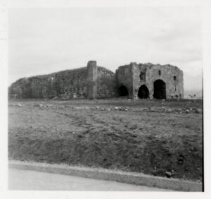 Kızılören Hanı uzak perspektif