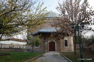 Tütünsüz Baba Türbesi