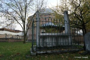 Tütünsüz Baba Türbesi