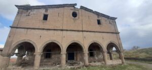 Yanartaş Manastırı